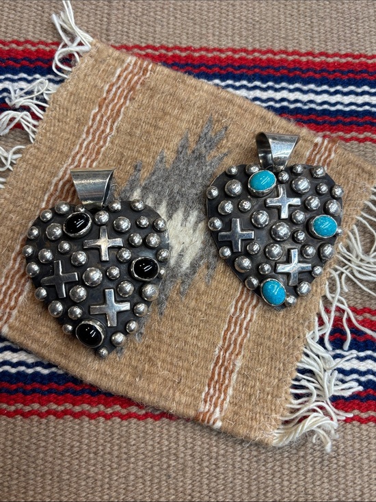 chimney butte Jewelry - Gorgeous Chimney Butte Sterling Silver Dot & Cross Pendants🥰